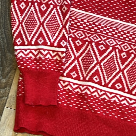 Holiday Old Navy Sweater - Picture 2 of 6